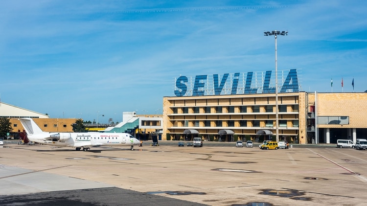 El Aeropuerto de Sevilla (Shutterstock)