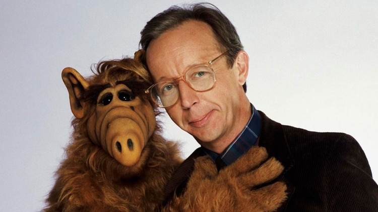 Alf se estrenó el 22 de septiembre de 1986 por la cadena NBC, y el éxito fue inmediato