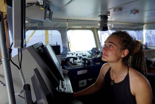 La capitana del barco de la ONG alemana Sea Watch, Carola Rackete. (EFE)
