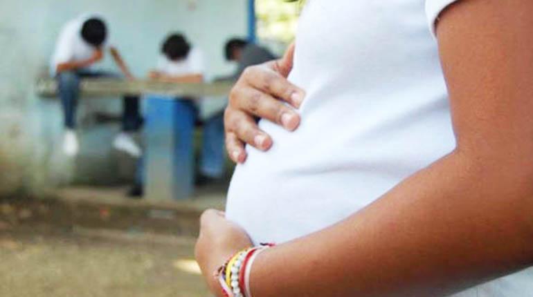 Foto ilustrativa de menor embarazada. | TARINGA.NET