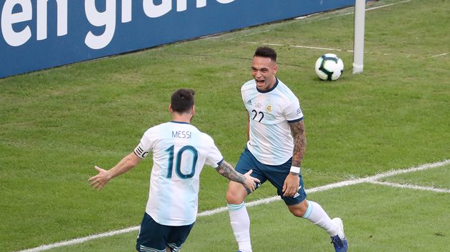 Con autoridad la Argentina le ganó a Venezuela y jugará las semis ante Brasil