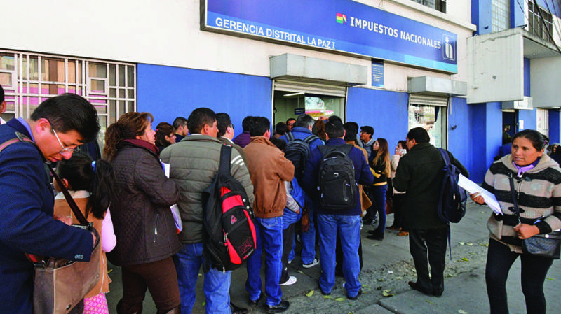 Perdonazo concluye con largas filas