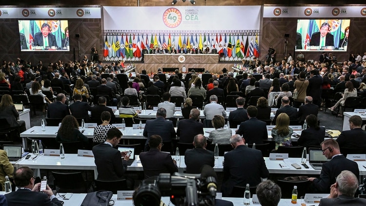 La 49 Asamblea General de la OEA (Photo by JOAQUIN SARMIENTO / AFP)