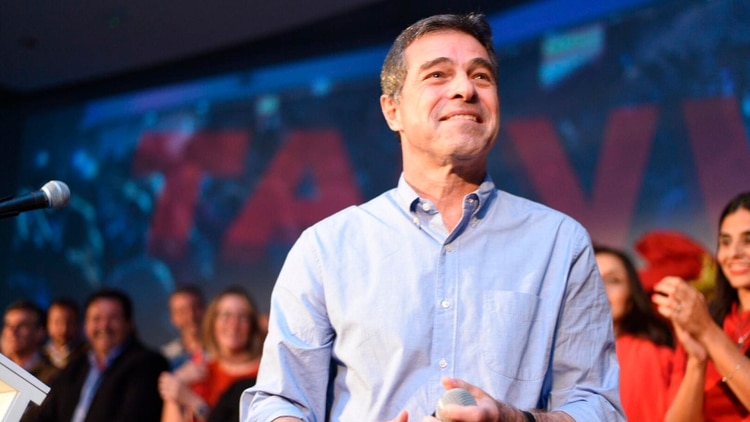 Ernesto Talvi llega como favorito en la interna del Partido Colorado