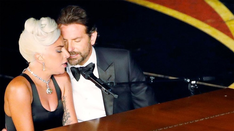 Lady Gaga y Bradley Cooper.