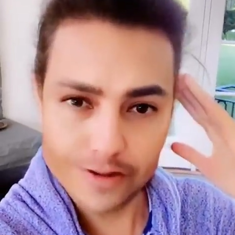Thalía lució el cabello corto y barba. (Foto: captura de pantalla)
