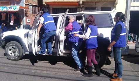 Un grupo de especialistas viajó este martes a Caranavi para hacer seguimiento al caso del virus desconocido.
