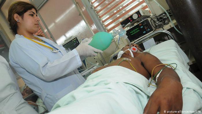 Paciente con dengue, en Bolivia. (picture-alliance/dpa/EPA)