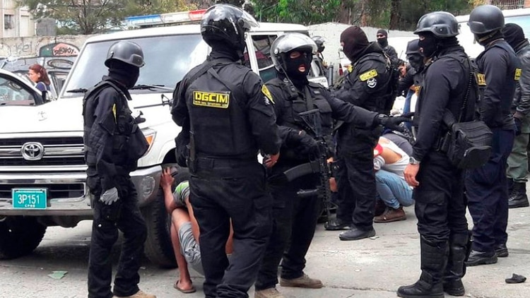 Lo oficiales de la Dgcim se encargan de arrestar a cualquier sospechoso de disidencia