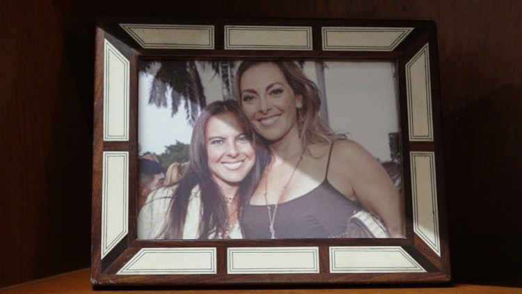 Kate y Verónica del Castillo