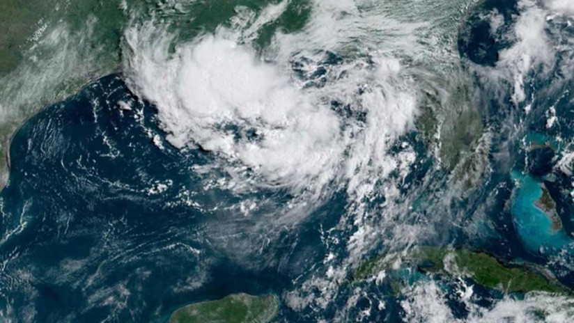 Emiten alerta en EE.UU. por un posible huracán en el Golfo de México 