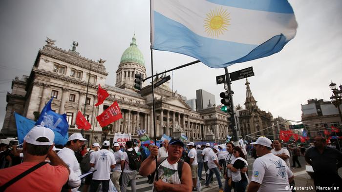 Argentinien, Buenos Aires: Proteste gegen Präsident Mauricio Macri (Reuters/A. Marcarian)