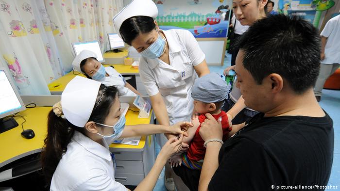 Kinderimpfungen in China (picture-alliance/Photoshot)