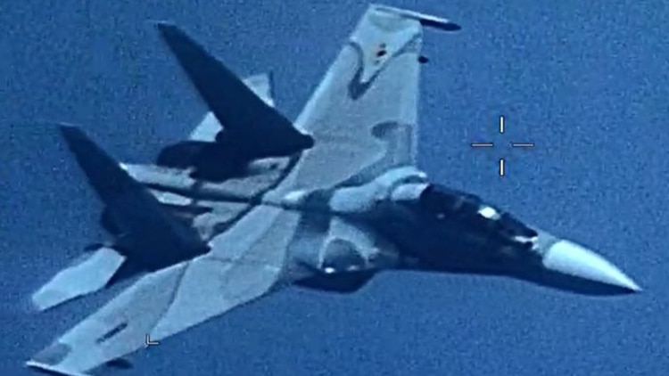 El caza de fabricación ruso “siguió agresivamente” al avión de reconocimiento (Twitter: @Southcom)