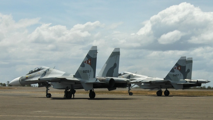 Dos Su-30MK2 venezolanos en tierra