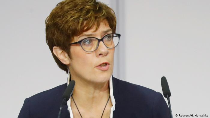 Annegret Kramp-Karrenbauer (AKK) jurÃ³ su cargo de ministra de Defensa de Alemania