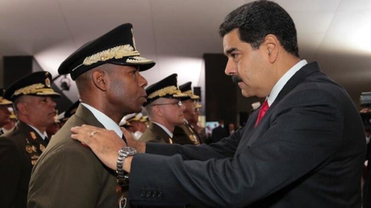 Manuel Ricardo Cristopher Figuera junto a Nicolás Maduro cuando era jefe del Sebin