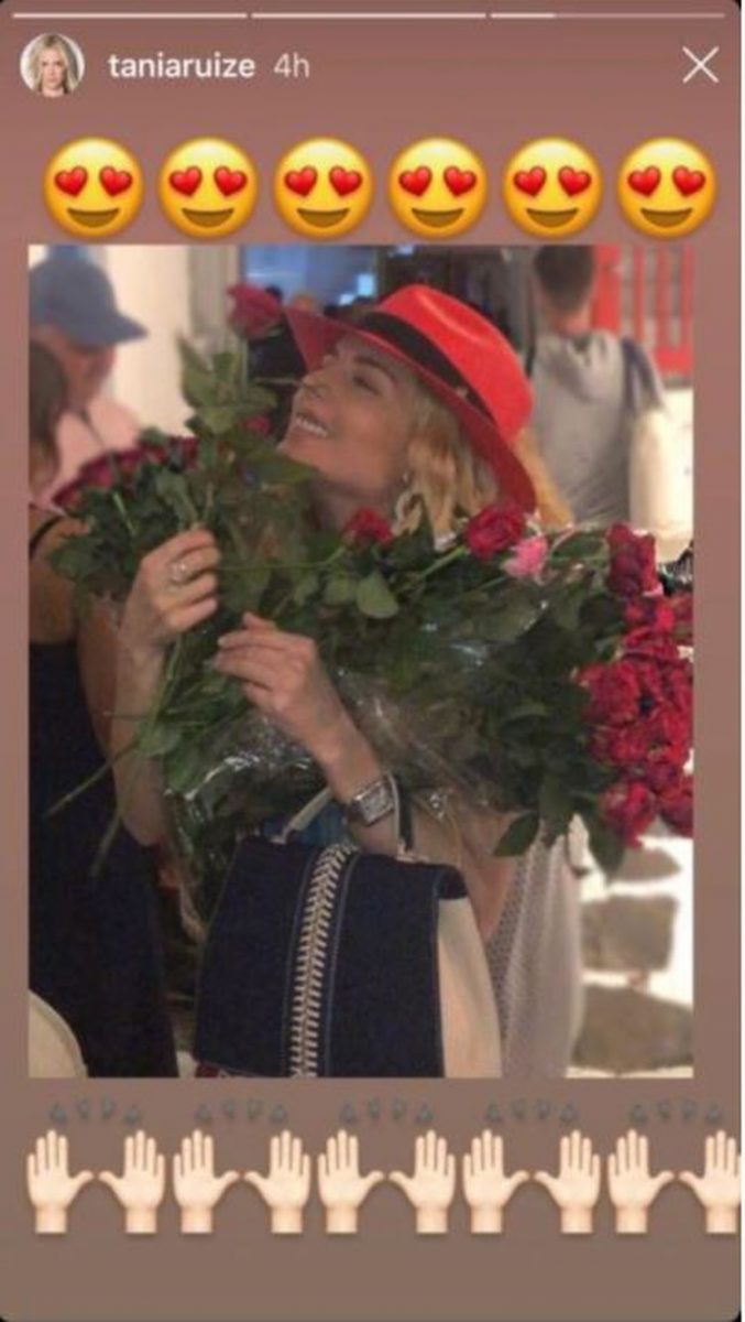 La revista Hola! confirmó que esta colección de flores se las regaló el dueño de su corazón, el ex mandatario Enrique Peña Nieto. (Foto: Instagram)