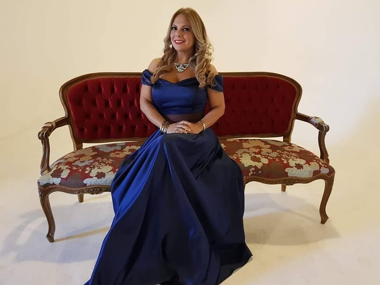 María René Liévana, la actriz que interpreta a “Estefani Brillit”, será candidata a senadora por Santa Cruz en la lista de Evo Morales