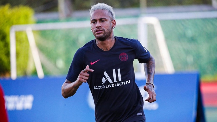 Neymar se unió una semana tarde a las prácticas del PSG (@PSG_inside)