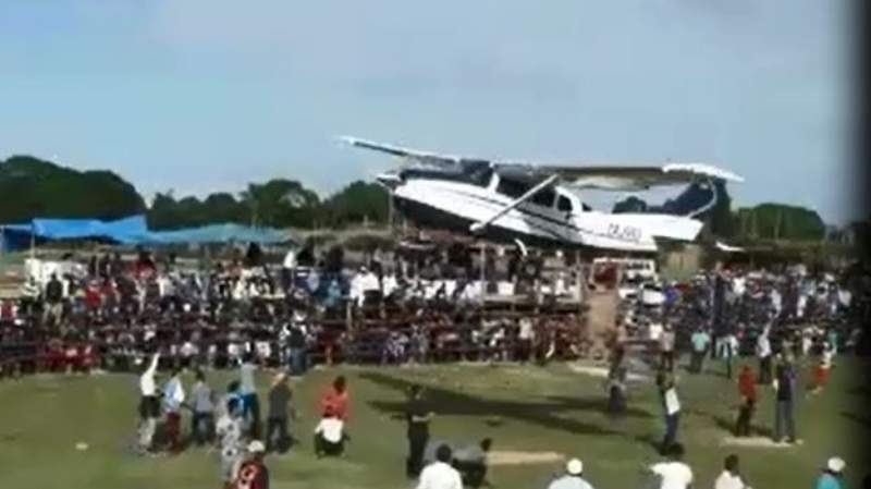 DGAC anuncia sanción a piloto que protagonizó una maniobra temeraria cerca de un grupo de gente