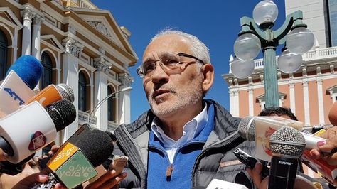 Carlos Mesa informa que presentó una carta planteando un debate con Evo Morales sobre los programas de gobierno. Foto: Ángel Guarachi