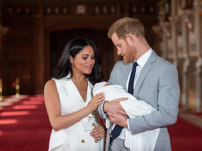 Meghan Markle y el príncipe Harry con Archie de Sussex Meghan Markle y el príncipe Harry con Archie de Sussex
