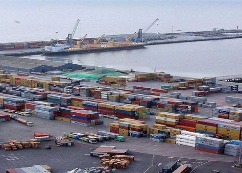 Una vista panorámica del puerto de Arica. Foto: El Mercurio - archivo