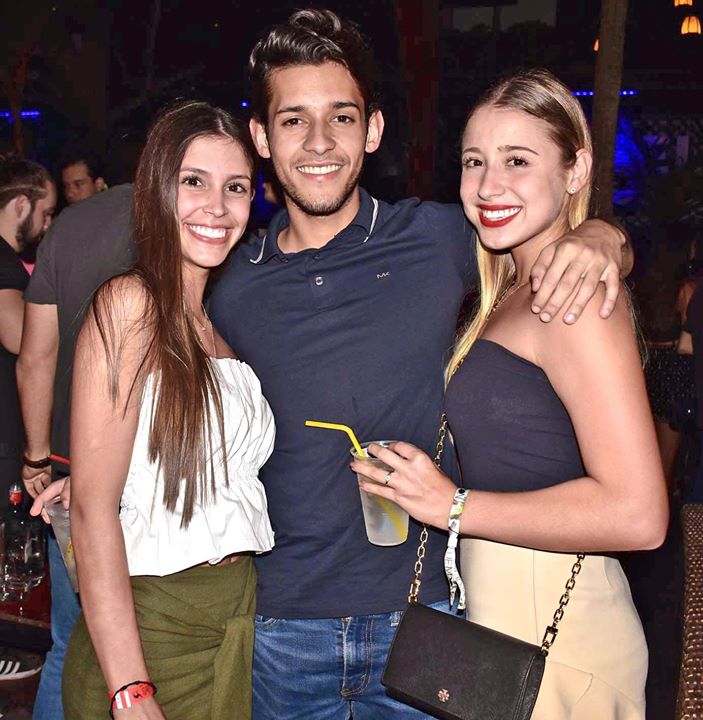 Bruna Feeney y Luciana Flores. Carolina Rueda, Camila Suárez y Camila Sadud. María Victoria…