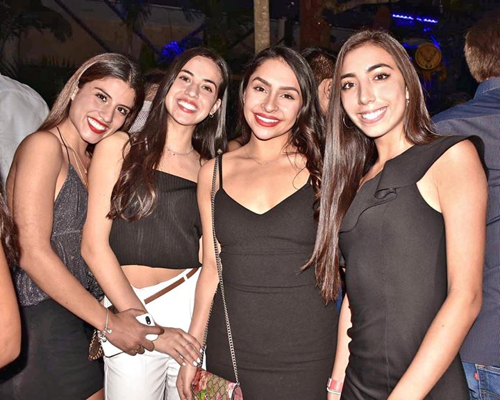 Bruna Feeney y Luciana Flores. Carolina Rueda, Camila Suárez y Camila Sadud. María Victoria…