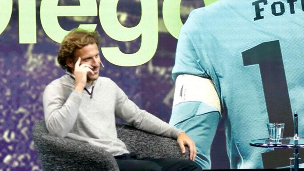 Diego Forlán anunció su retiro profesional