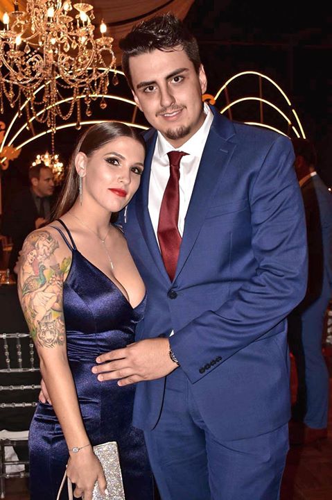 Andrea y Diego, felices por siempre Se conocieron en la fraternidad Tremendazos y el…