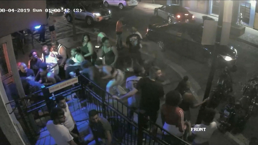 Publican un nuevo video del atacante de Dayton entrando en un bar justo antes de la masacre