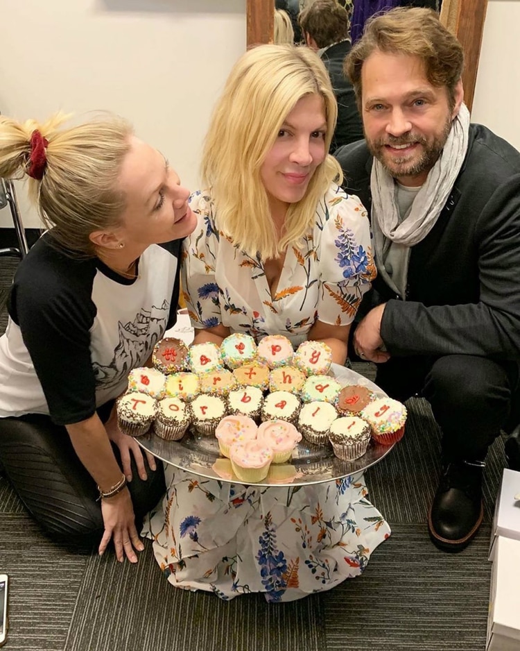 Jennie Garth, Tori Spelling y Jason Priestley (IG: bh90210)