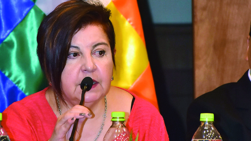 Directora de la UIF pide “hora y día” a la Fiscalía para declarar por el caso PAT