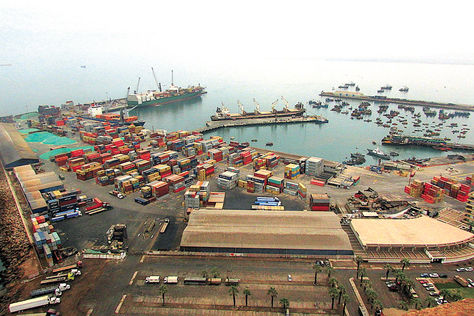 Terminal. Vista del puerto de Arica, ubicado en la Región de Arica y Parinacota, en el extremo norte de Chile. Foto: Micaela Villa-Archivo