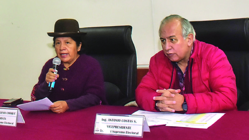 El TSE cambió tres veces su posición sobre sustituciones