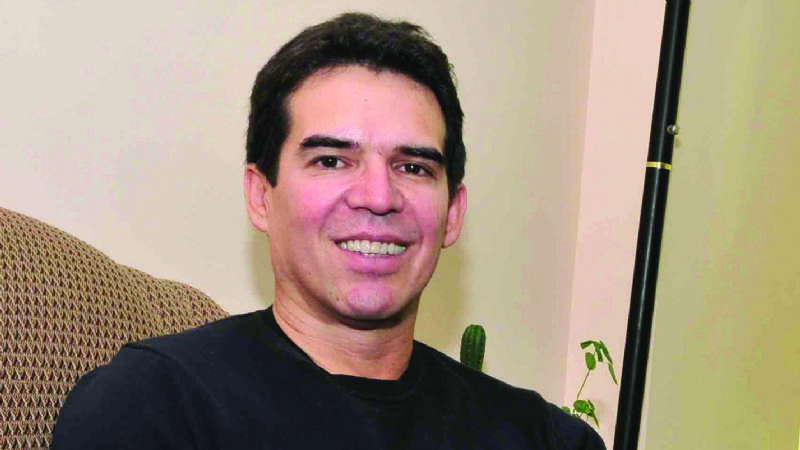 “Mientras más maneras de ser escritor haya en Bolivia, mejor”