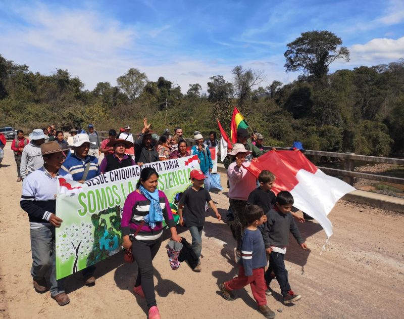 MÃ¡s de 50 comunarios de TariquÃ­a marchan a Tarija en demanda de respeto a la reservaÂ 
