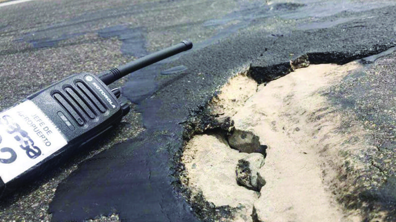 Las pistas de El Alto y otros tres aeropuertos están deterioradas