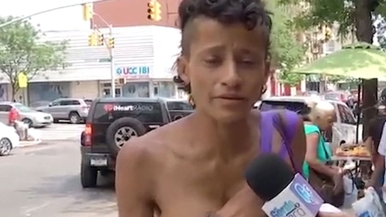 La joven sufrió de violencia, explotación sexual y fue ingresada el mundo de los narcóticos. Pasado el tiempo fue abandonada en las calles de Mahattan, donde el glamour de la farándula cambió por el frío de las calles (Foto: captura de pantalla)