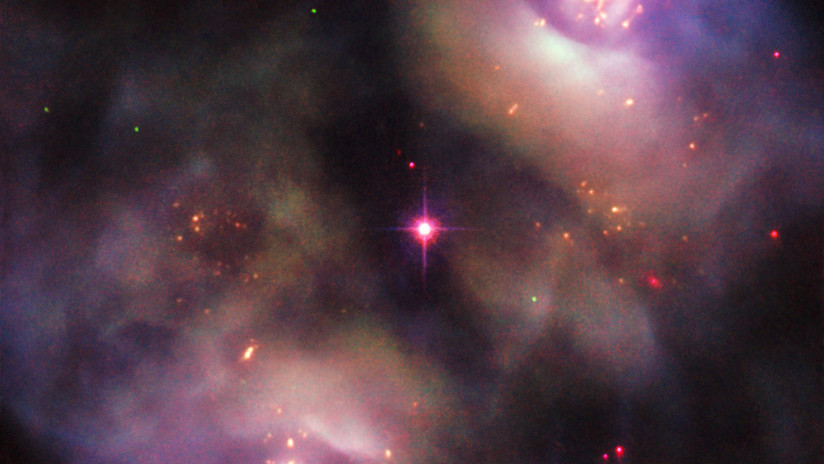 La NASA capta la imagen de la dinámica de una estrella moribunda