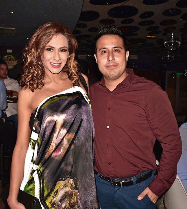 Súper ‘cumple’ de Alison La top model Alison Roca tiró la casa por la…