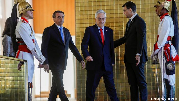 Brasilien, Brasilia: Jair Bolsonaro und Sebastian Pinera (Reuters/A. Machado) Brasilien, Brasilia: Jair Bolsonaro und Sebastian Pinera (Reuters/A. Machado)