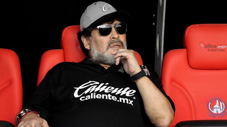 Diego Maradona durante un partido. | Foto archivo | AFP