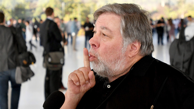 El cofundador de Apple, Steve Wozniak, sostiene que la empresa debería haber dividido su negocio