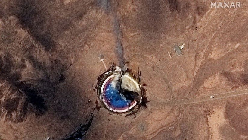 FOTO: Reportan la explosión de un cohete iraní con un satélite a bordo en una plataforma de lanzamiento