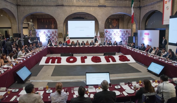 Durante la conferencia matutina de hoy aclaró que “vete al carajo” no es una expresión por la que se le pueda criticar, pues hace alusión a la navegación. (Foto: Mario Jasso/Cuartoscuro)