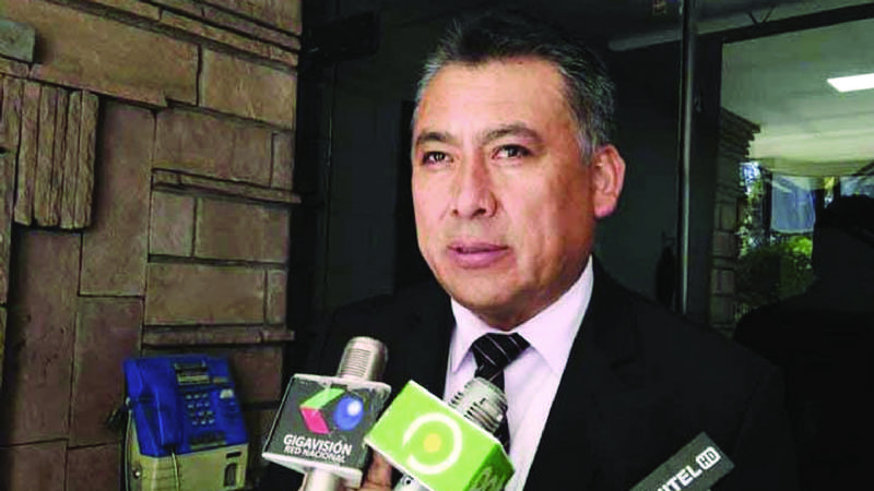 Decano de la magistratura dimite y Borda pide a Egüez y Hurtado seguir su ejemplo