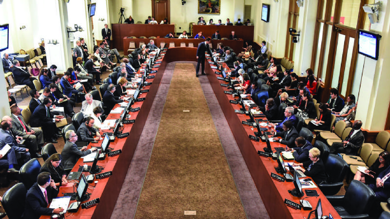 Bolivia se abstiene de votar resolución contra Venezuela